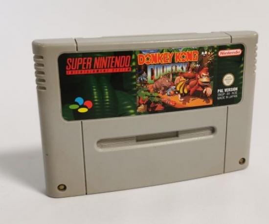Donkey Kong Country (SNES - Super Nintendo) Donkey Kong Country (SNES - Super Nintendo)